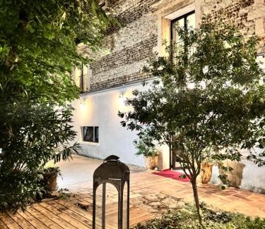 Costieres Hotel | Hotel Le Galambre