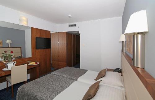 Montovjerna Hotel | Hotel Lero