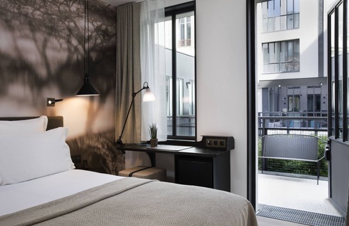 Quartier Saint-Ambroise Hotel | Hotel Les Deux Girafes