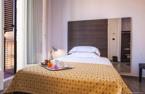 San Donato-San Vitale Hotel | Hotel Liberty 1904