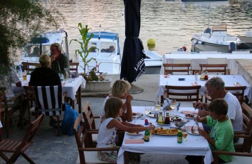 Prvic Luka Hotel | Hotel Maestral