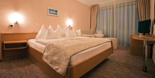 Milcetici Hotel | Hotel Malin