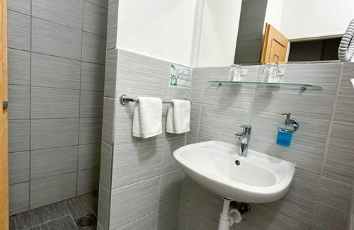 Ruzinov Hotel | Hotel Modena