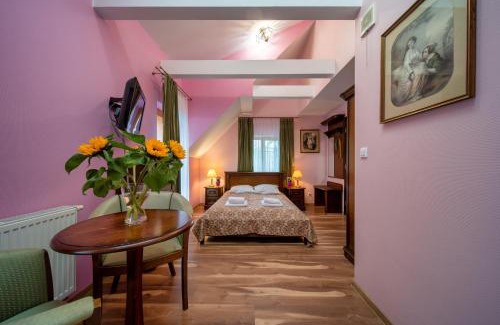 Kalwaria Zebrzydowska Hotel | Hotel Modrzewiówka