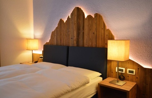 San Giovanni di Fassa Hotel | Hotel Nès Crépes