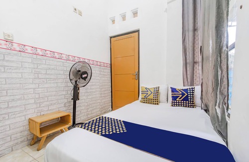 Sidoarjo Hotel | Hotel O Ita Homestay Syariah