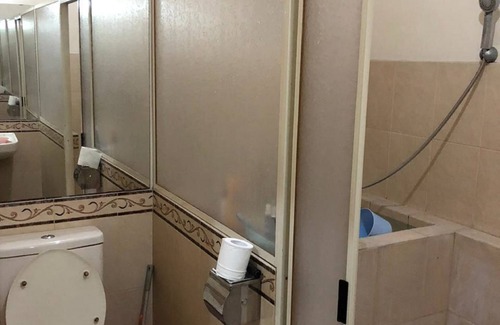 Surabaya Hotel | Hotel O Rumah Oma Syariah