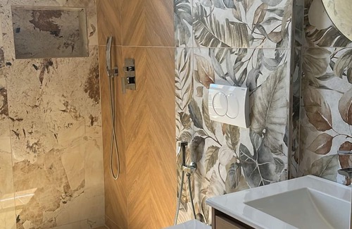 Ksamil Hotel | Hotel Parid