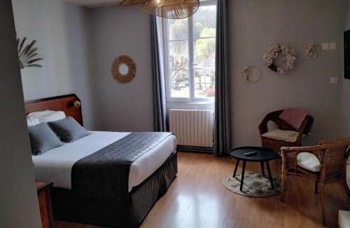 Cenac-et-Saint-Julien Hotel | Hotel Restaurant La Traverse