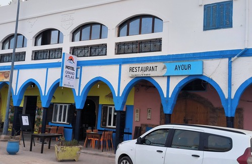 Oulad Khallouf Hotel | hotel restaurant le grand atlas