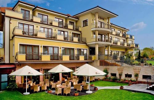 Cetniewo Hotel | Hotel Rigga