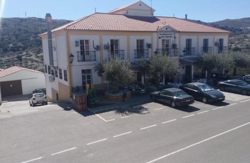 Benizalon Hotel | Hotel Rural-Restaurante Los Olivos