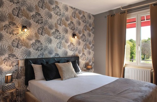 La Ferte-Saint-Cyr Hotel | Hotel Saint Cyr