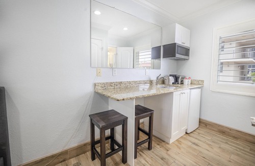 Redington Shores Hotel | Hotel Sol