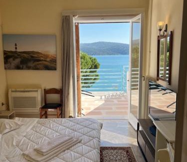 Astakos Hotel | Hotel Stratos