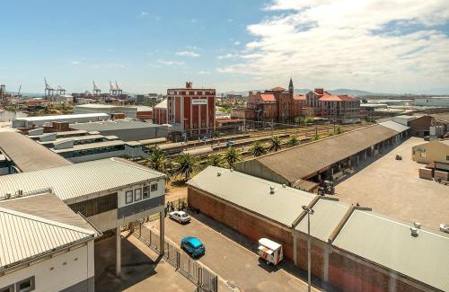 Cape Town City Centre Apartment | Hotel Style Living in Woodstock with Pool Gym