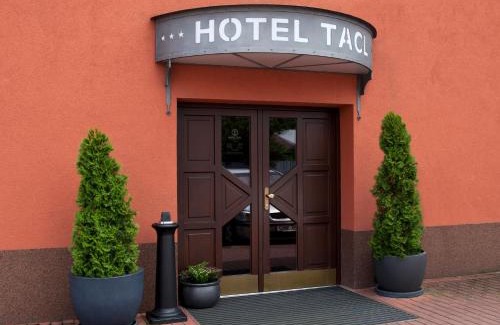 Holesov Hotel | Hotel Tacl