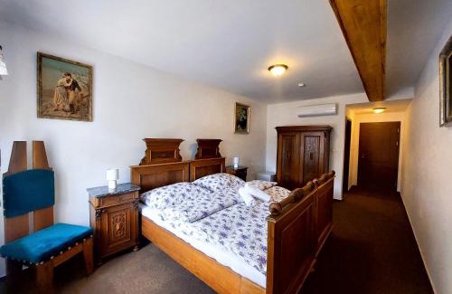 Zeleznice Hotel | Hotel u Jindry