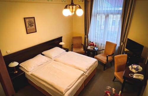 Nepomuk Hotel | Hotel U Zeleneho stromu