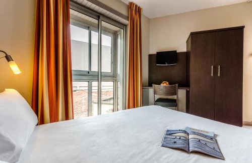 Les Chalets - Saint-Aubin - Saint-Etienne Hotel | Hotel Victor Hugo