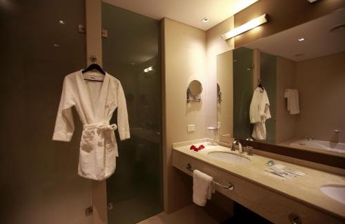 General Roca Hotel | Hotel y Casino Del Río - General Roca