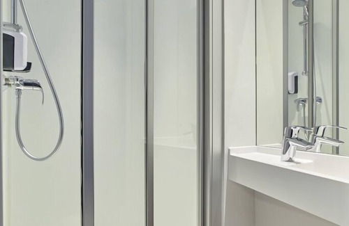 Saint-Quentin-sur-le-Homme Hotel | hotelF1 Avranches Baie du Mont Saint Michel