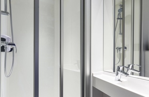 Roissy-en-France Hotel | hotelF1 Roissy CDG