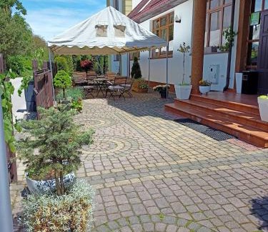 Jaroslaw Bed & Breakfast | Hotelik Krakowiak