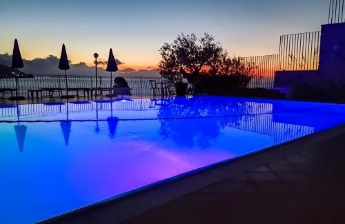 Spisone Hotel | HOTIDAY Taormina Mare