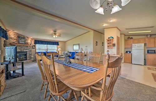Houghton Lake House | Houghton Lake Family Getaway w/Fire Pit!