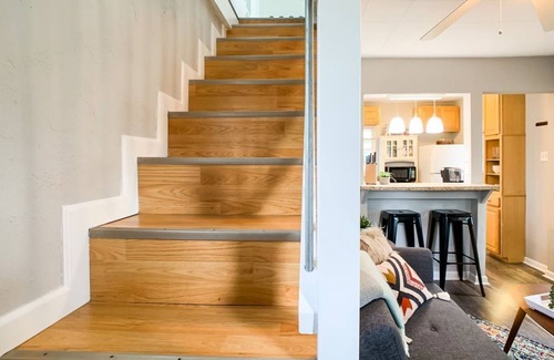 Villa Ridge Cottage | Hound Haus - Dog Friendly, near Purina Farms and WashMO