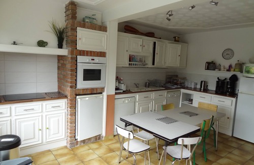 Tregueux House | House 200 m², 8 bedrooms, sleeps up to 25, 5 km from the sea, summer swimming pool.