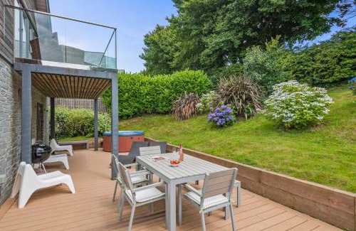 Talland House | House 32