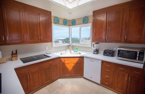 Watsonville House | House 33 with Hot Tub