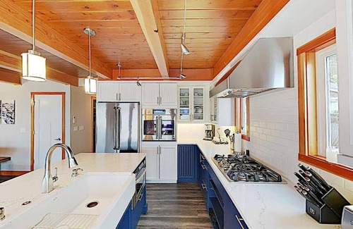 Camano Island House | House ∙ 4 bedrooms ∙ 14 guests
