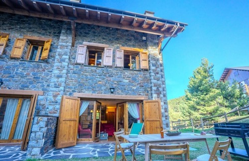 Alp House | House 4 rooms 10 Pax, Fireplace, Garden & BBQ on the Slopes