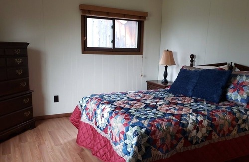Jay House | House 5 miles to Jay Peak