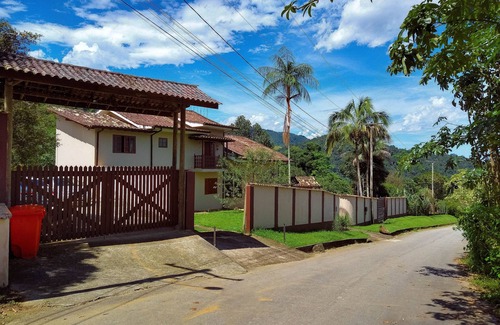 Paraty House | House 500 mts², 4 Suites, Hydromassage Bathtub