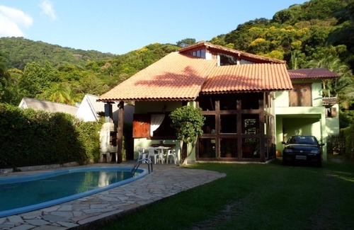 Boicucanga Beach House | House among beautiful beaches surrounded by the Atlantic forest with rivers and waterfalls