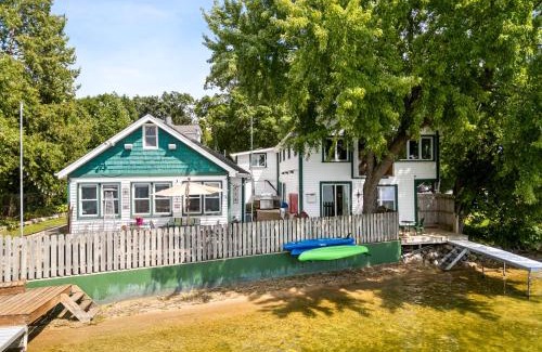 Lake Mills House | House and BoatHouse