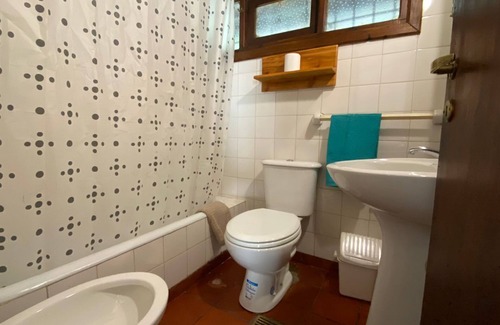 San Carlos de Bariloche House | House with garden and barbecue, close to the hill