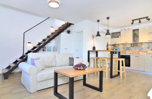 Susica House | House Crassula