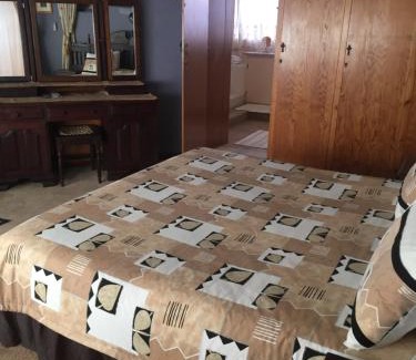 Newcastle House | House Ebony B&B