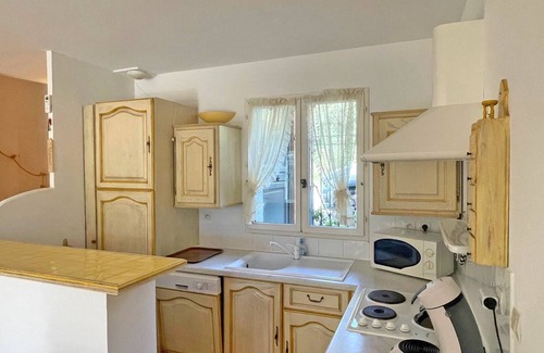Sainte-Maxime House | House for 4 people - Air conditionning - Residence pool - Private garden - WiFi - Sainte Maxime