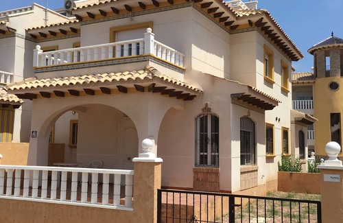 Orihuela Costa House | House for 4 people near golf and swimming, in Cabo roig, near Torrevieja, wifi