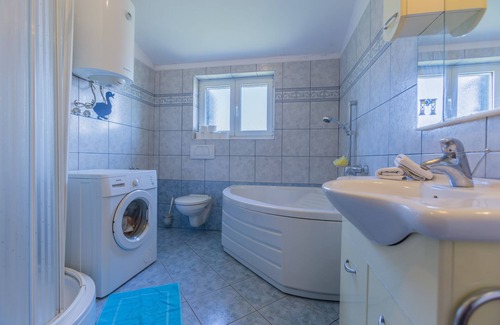 Unesic House | House for Holiday Rajčić 5-bedroom