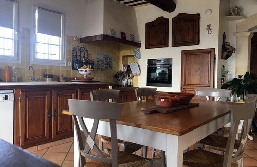Cabrieres-d'Avignon House | House for rent near Gordes