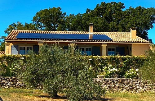 Cabrieres-d'Avignon House | House for rent near Gordes