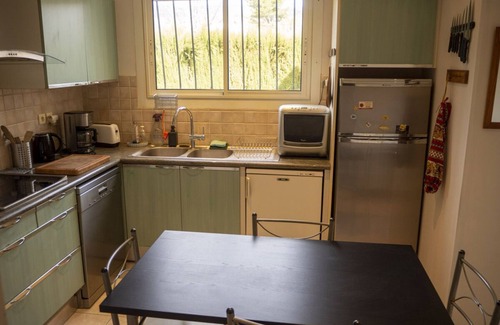 Saint-Etienne-les-Orgues House | House for 10 people, garden with trees, private swimming pool.