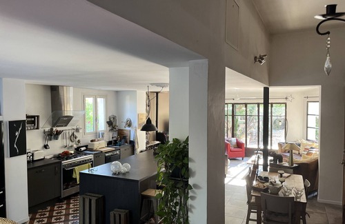 Puget-sur-Argens House | House in a lush garden